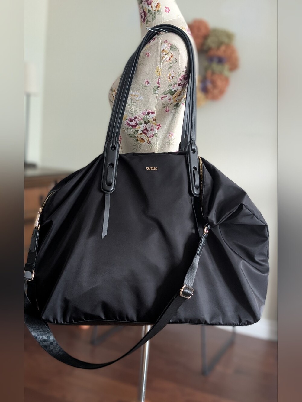 Tutilo new York Black Large  Women's Tote Bag - Spacious Everyday Shoulder Bag